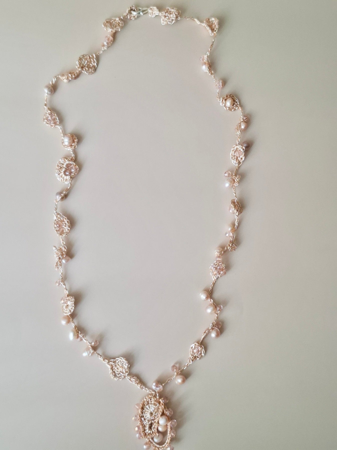 Blush Whisper – Knitted Necklace with Freshwater Pearls and Crystals