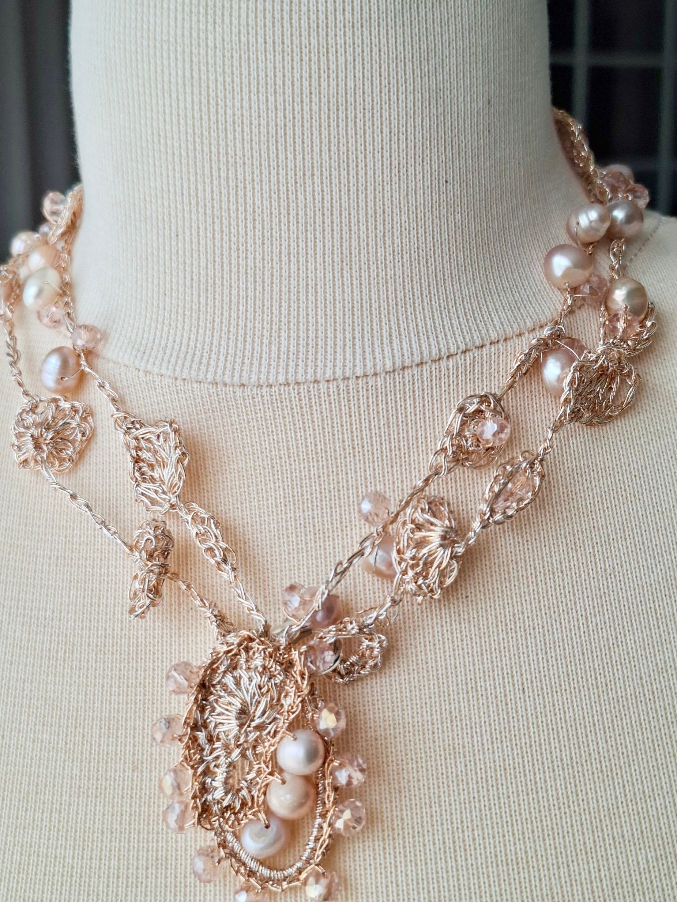Blush Whisper – Knitted Necklace with Freshwater Pearls and Crystals