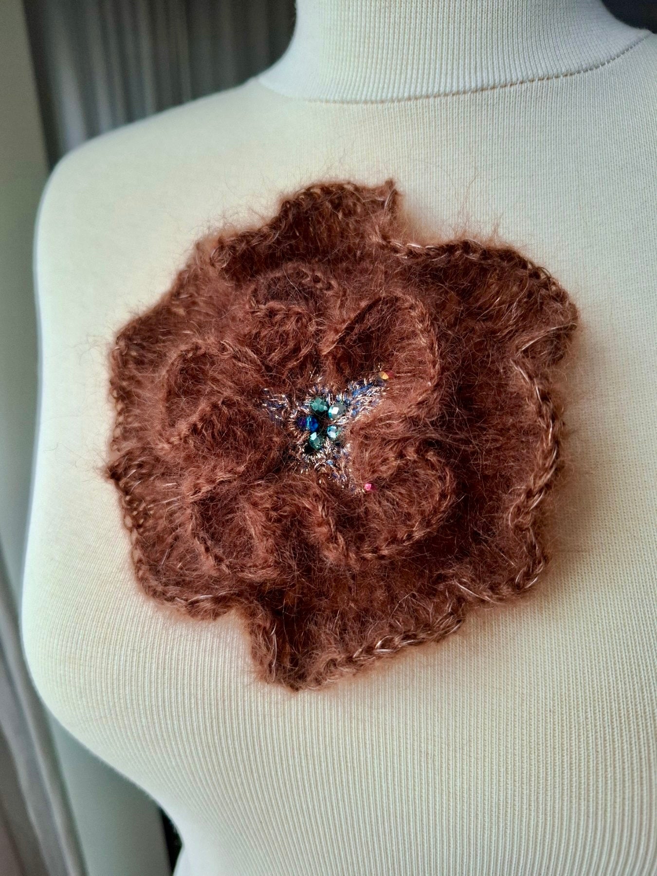 Hazel Beauty Brooche