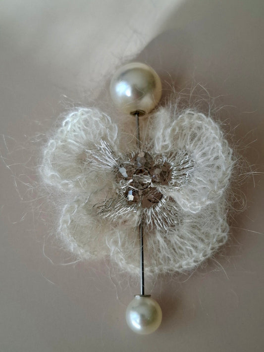 Snowflake Pearl Pin