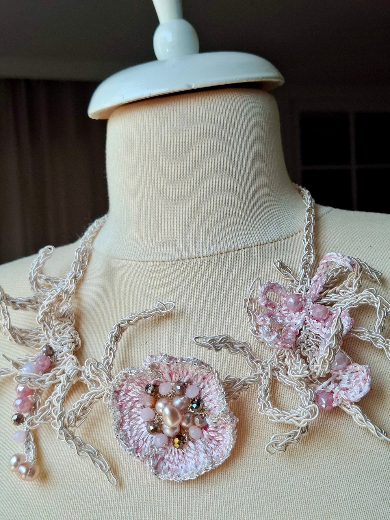 Bella - structured statement necklace