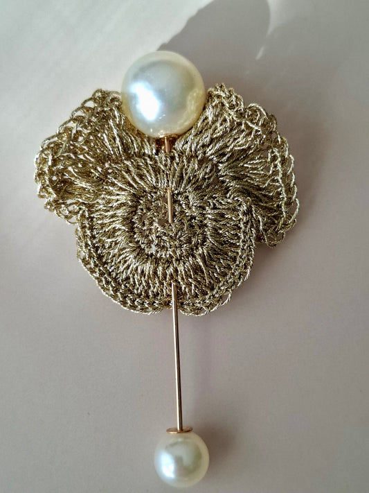 Snowflake Pearl Pin