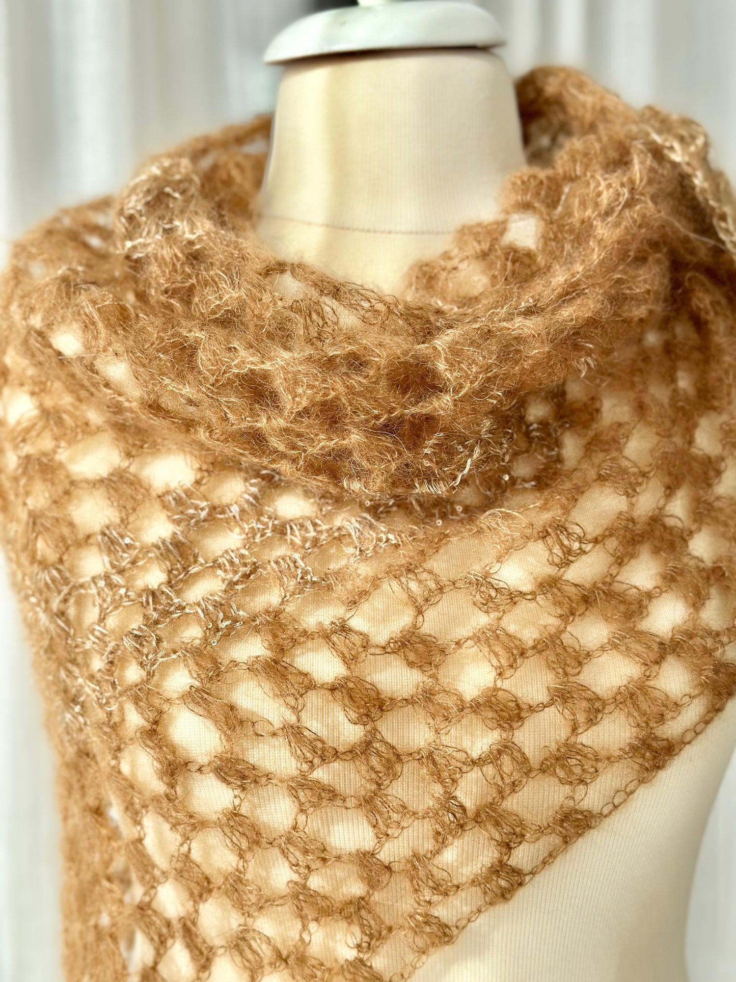 Soft and cosy elegant scarf