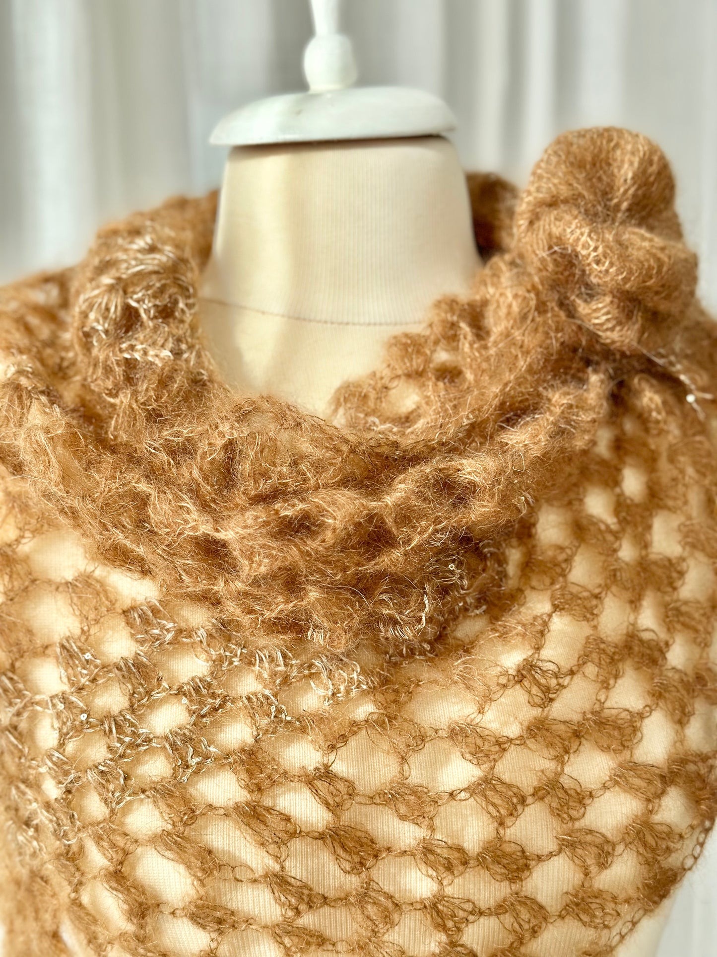 Soft and cosy elegant scarf